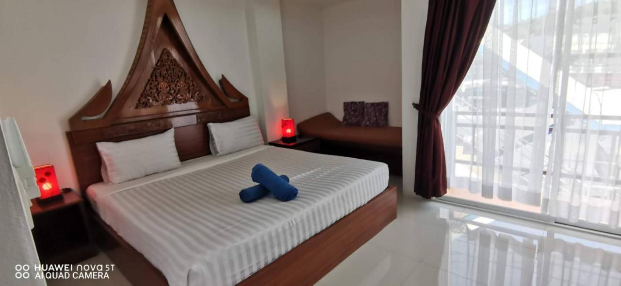 Sure Guesthouse Kamala Beach Buitenkant foto