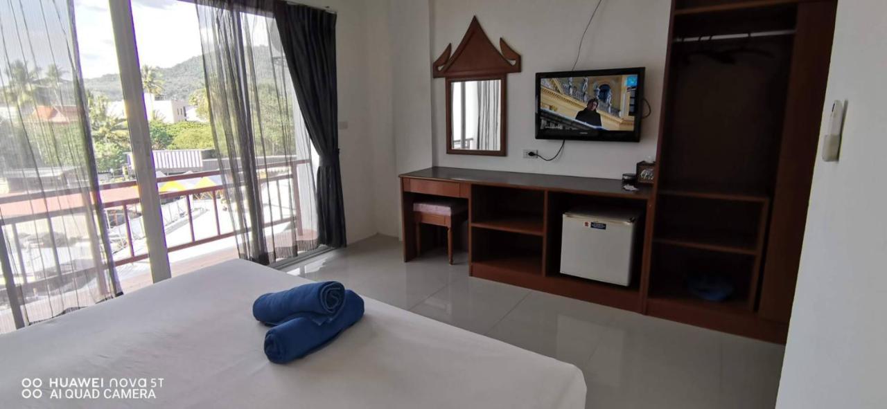 Sure Guesthouse Kamala Beach Buitenkant foto