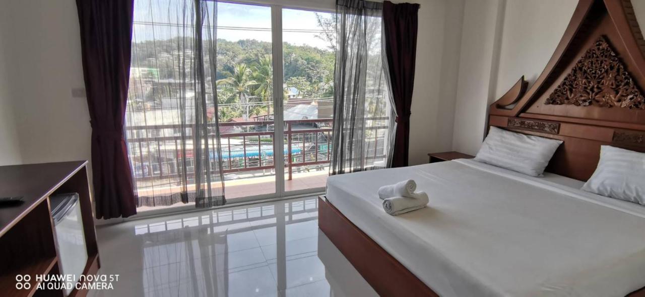Sure Guesthouse Kamala Beach Buitenkant foto