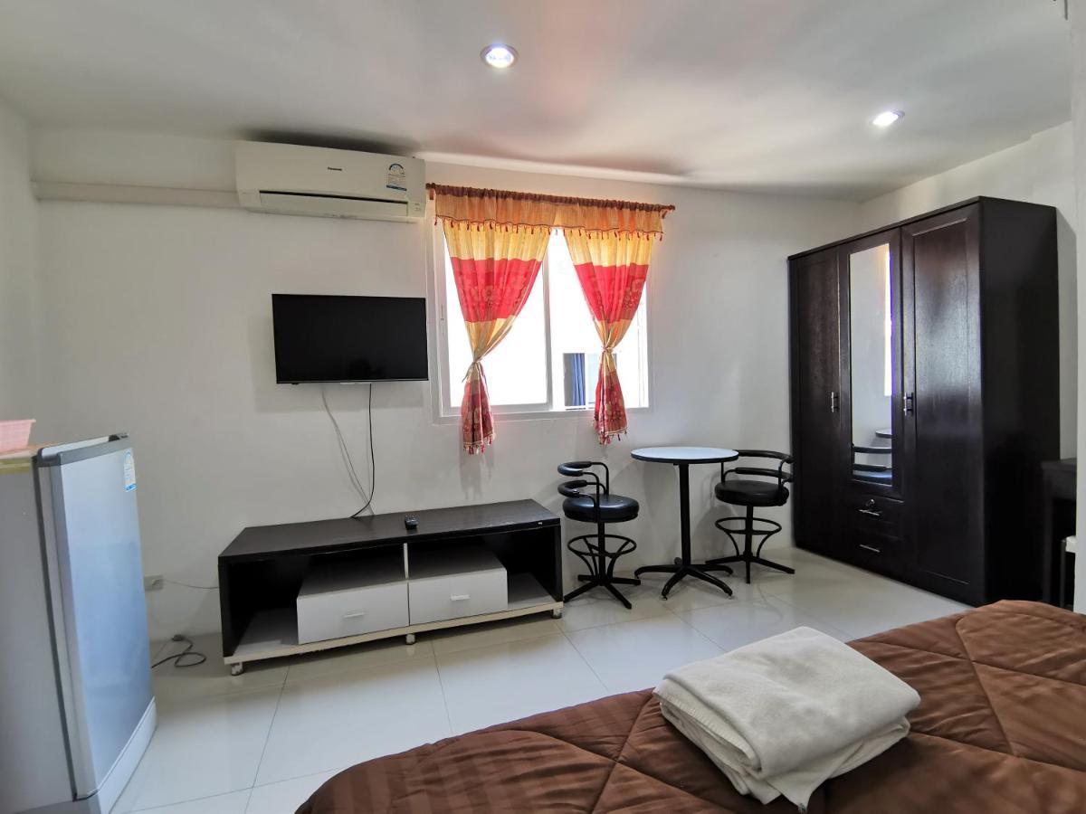 Sure Guesthouse Kamala Beach Buitenkant foto