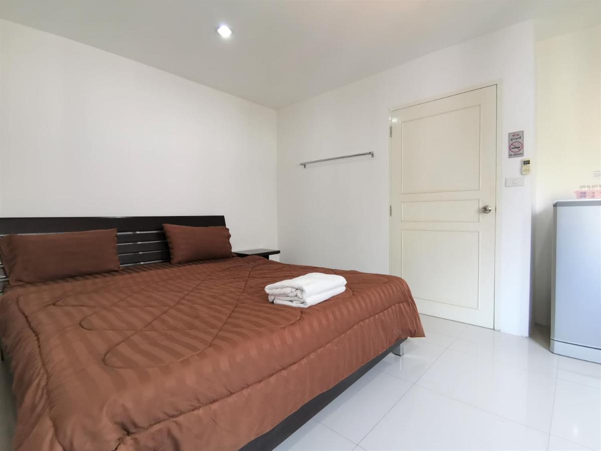 Sure Guesthouse Kamala Beach Buitenkant foto