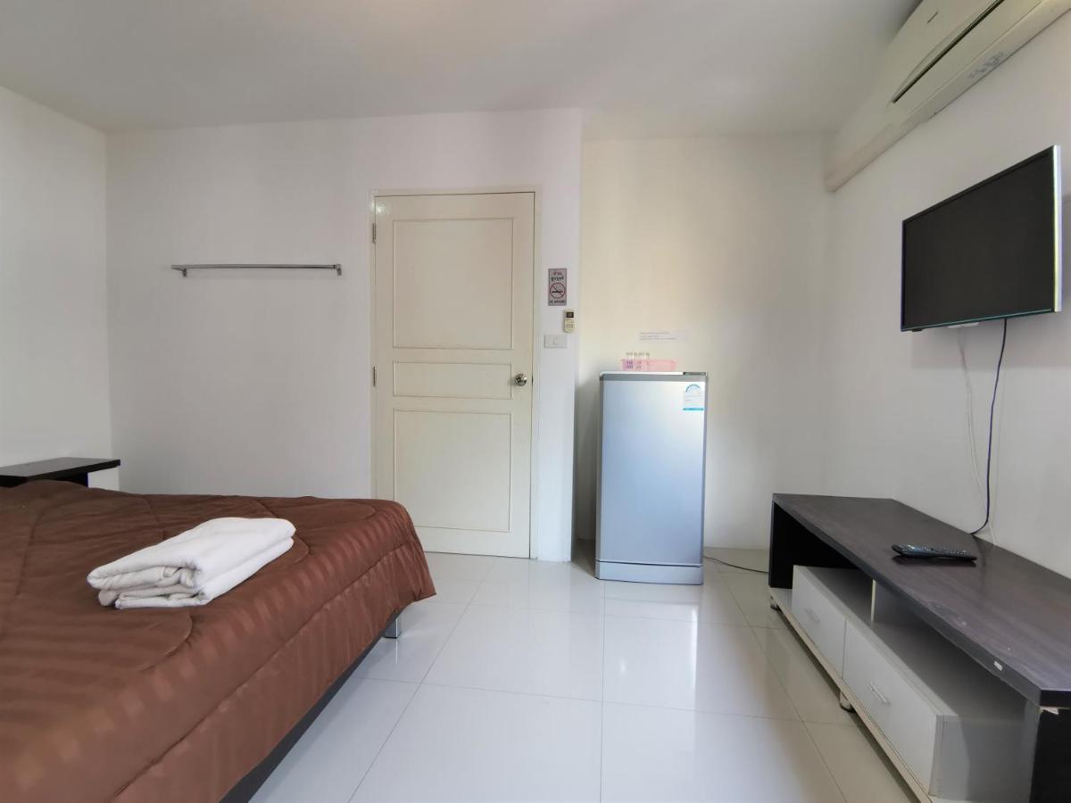 Sure Guesthouse Kamala Beach Buitenkant foto
