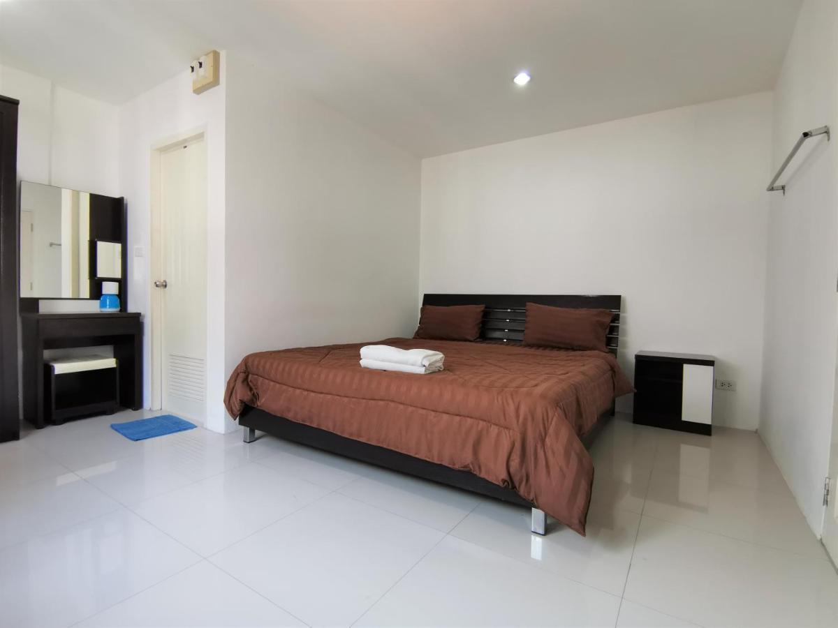 Sure Guesthouse Kamala Beach Buitenkant foto