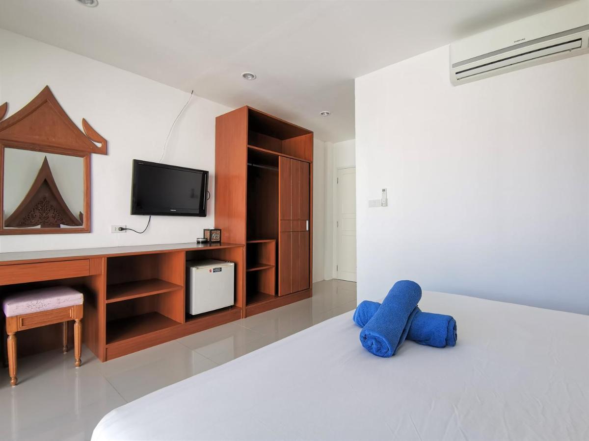 Sure Guesthouse Kamala Beach Buitenkant foto